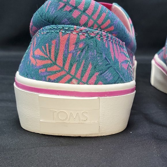 Toms Women's Fenix Slip On Sneaker Size 7 - Picture 4 of 5